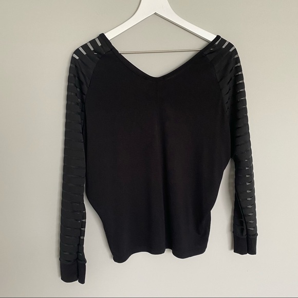 NWT Women’s Black Sheer-Stripe Sleeve V-Neck Top - Picture 5 of 7